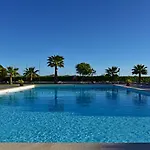 Villa Pestana Seaside *
